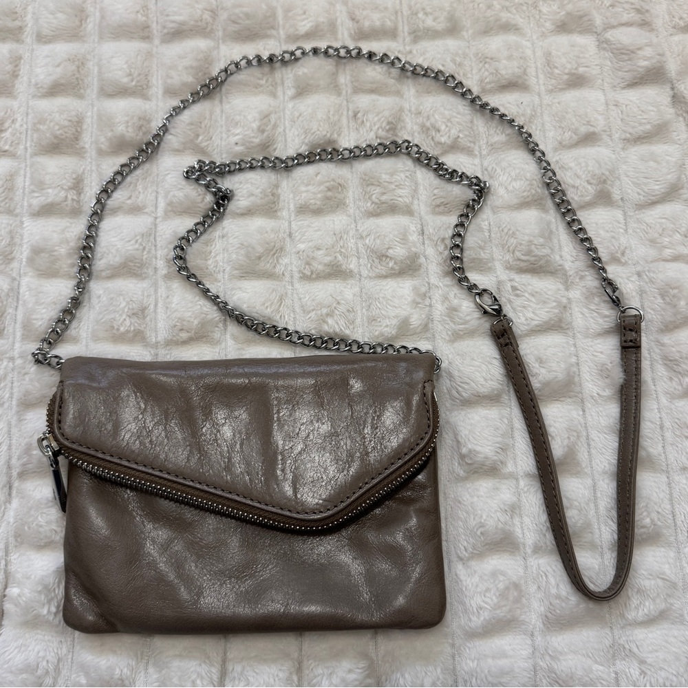 NEW Hobo International Daria Leather Convertible Crossbody Clutch ~ Chain Strap
